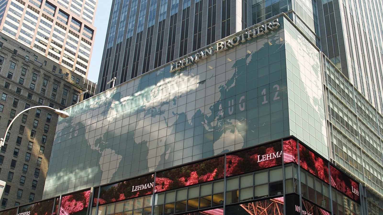 Lehman Brothers headquarters in New York before its 2008 bankruptcy, when its three ETNs became the first ETNs ever to close