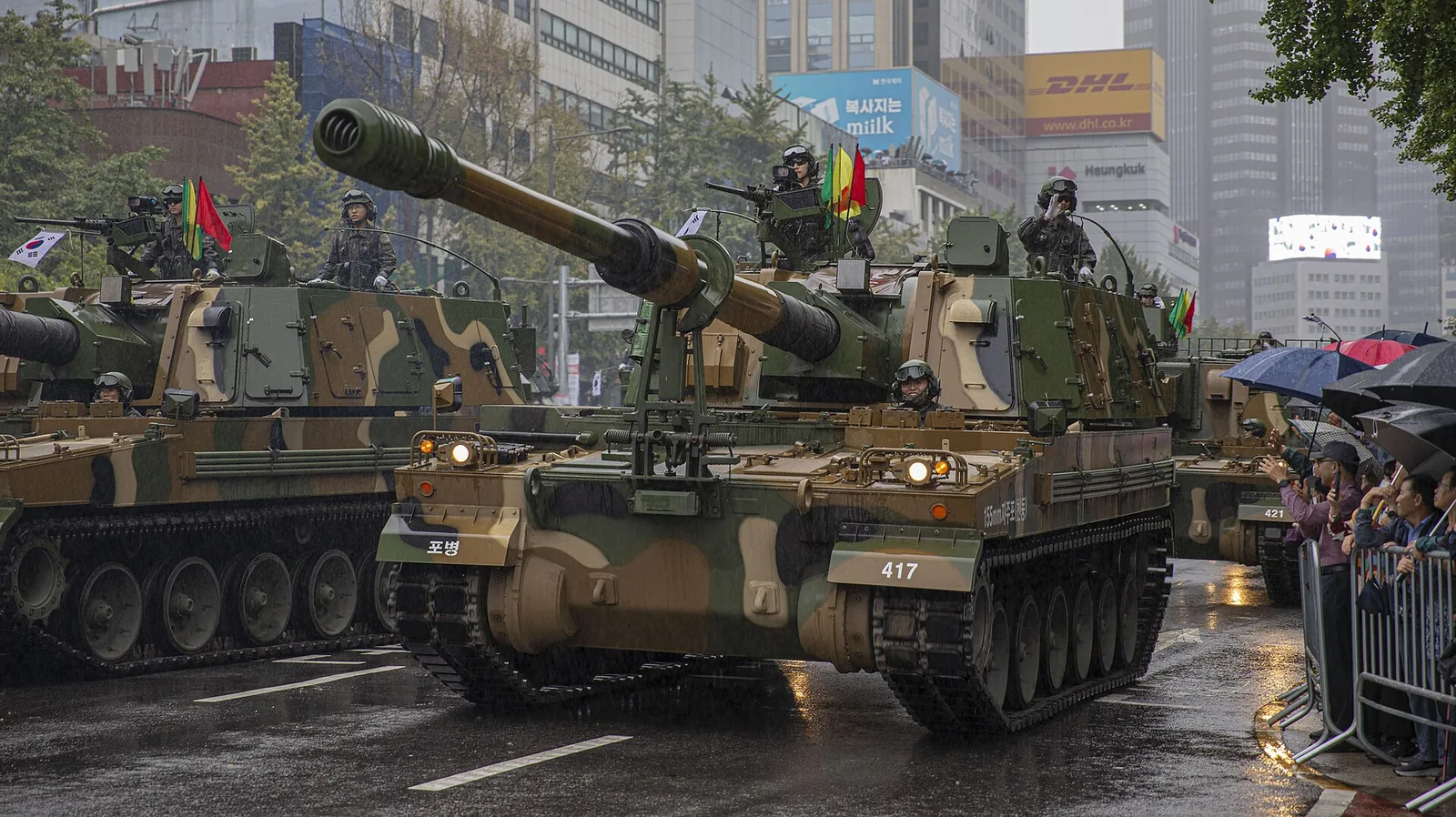 K9 Thunder self-propelled howitzers rolling through downtown Seoul in the 2023 Armed Forces Day parade.