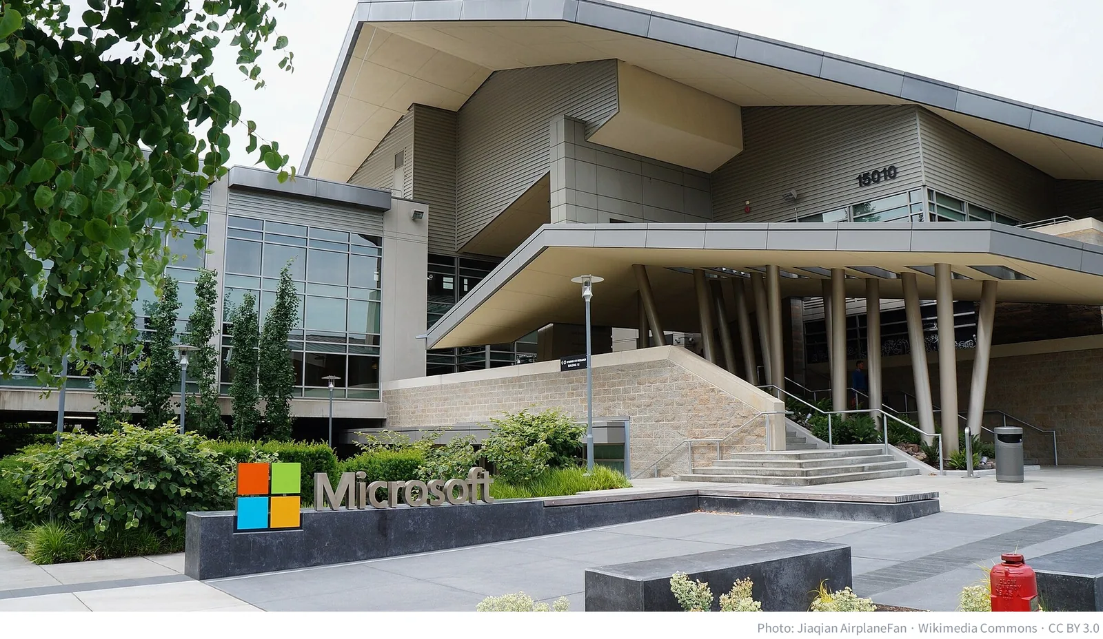 Building 92 on Microsoft's Redmond campus