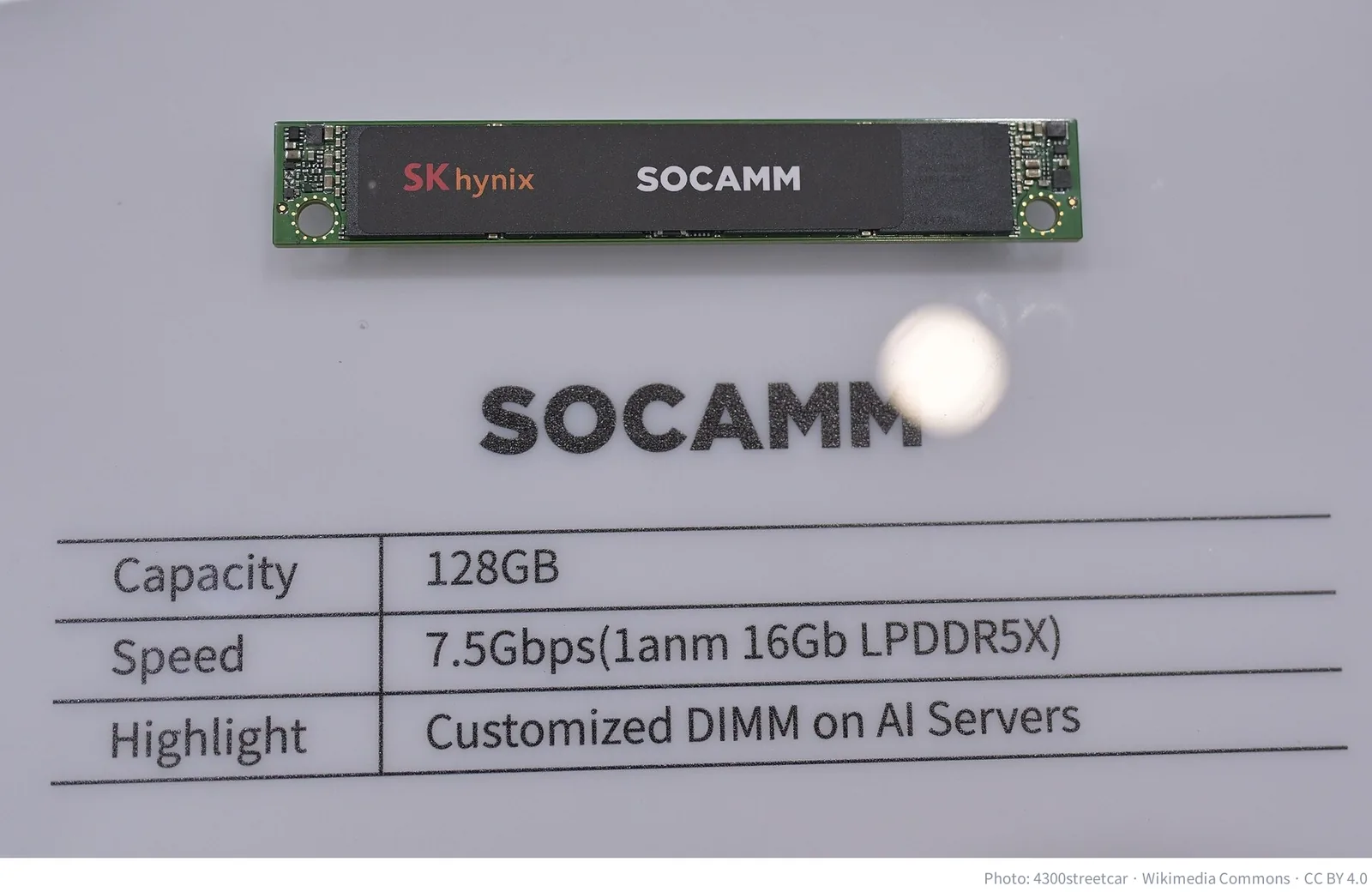 SK hynix SOCAMM memory module for AI servers